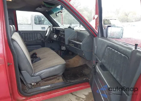 1993 Dodge Dakota from USA, damaged, VIN 1B7FL26X5PS261379